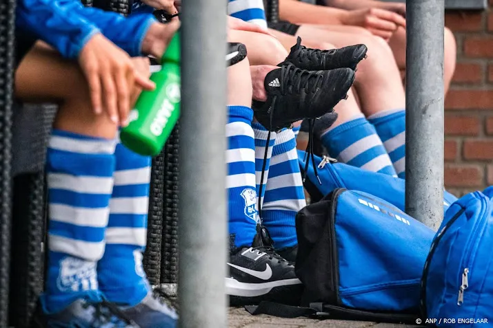 clubs willen uitstel of afstel van coronapas en hopen op knvb