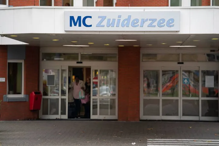 cnv wil onderzoek naar zorgondernemer
