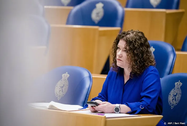 coalitiefracties flink verdeeld over oplossing asielcrisis