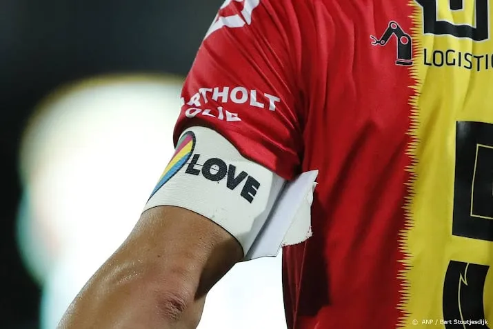 coc en roze kameraden veroordelen onelove reactie knvb