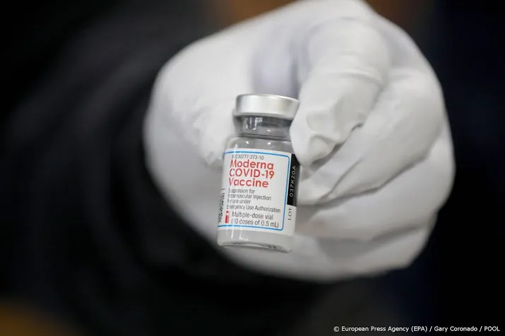 comite ema praat verder over coronavaccin moderna