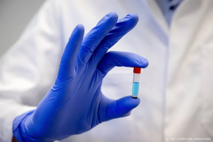 commercieel coronalab moet onmiddellijk dicht
