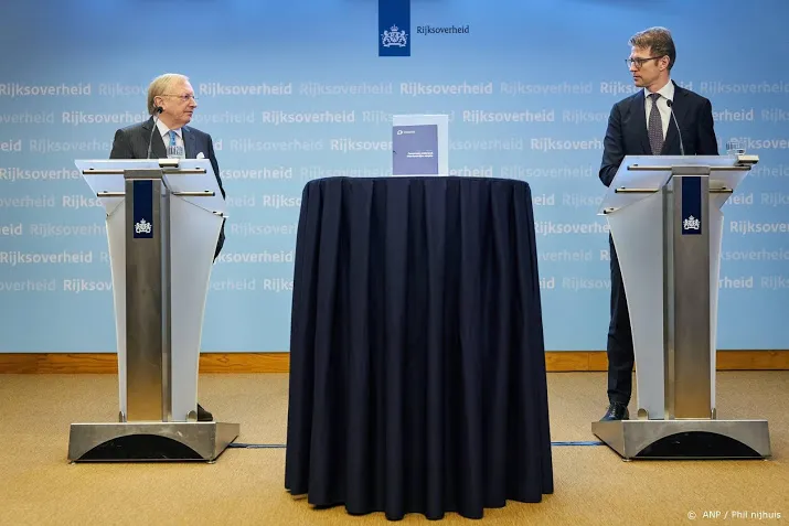 commissie joustra kijk ook kritisch naar draagmoederschap