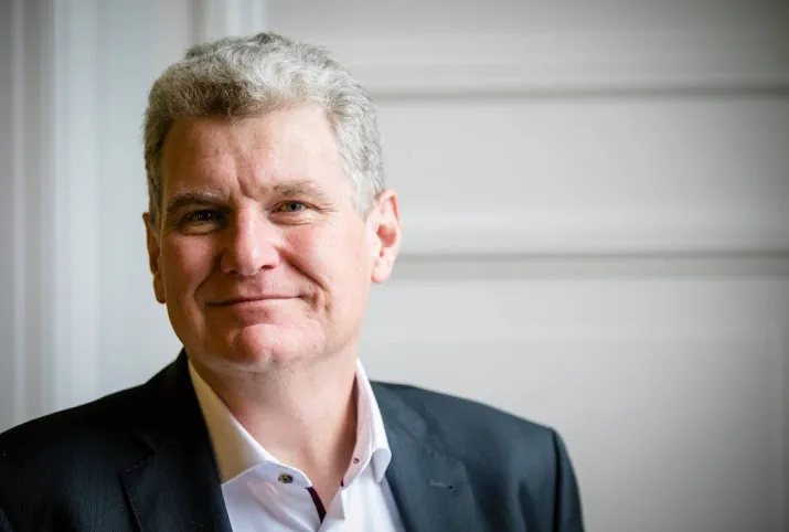 commissie onderzoekt pvda kamerlid in opspraak