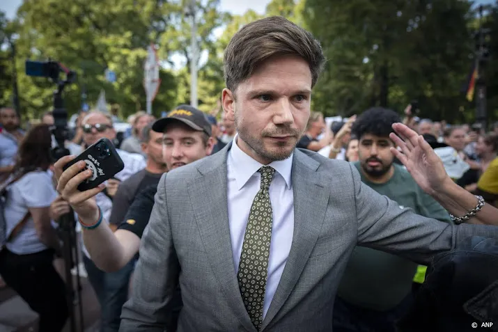 commotie in kamerdebat om beweringen fvd kamerlid van meijeren