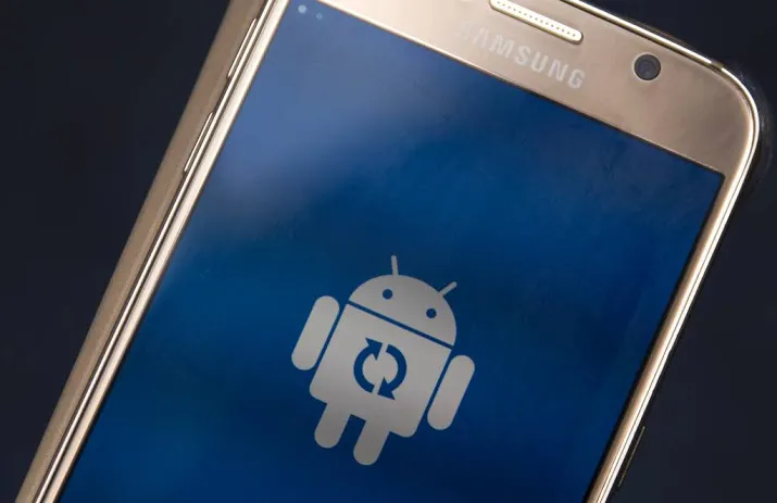 consumentenbond naar rechter om samsung update