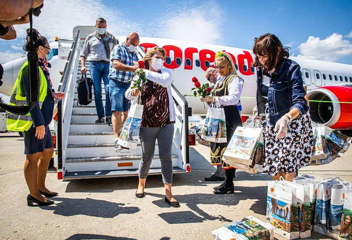 corendon wijkt vanwege drukte schiphol deels uit naar duitsland