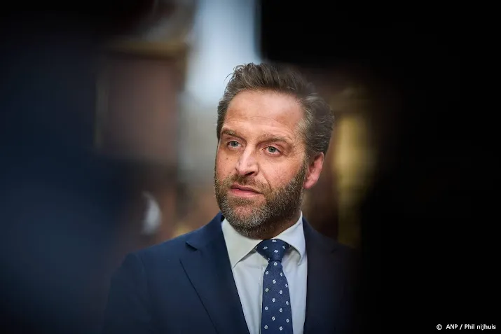 coronademonstrant aangehouden bij huis hugo de jonge