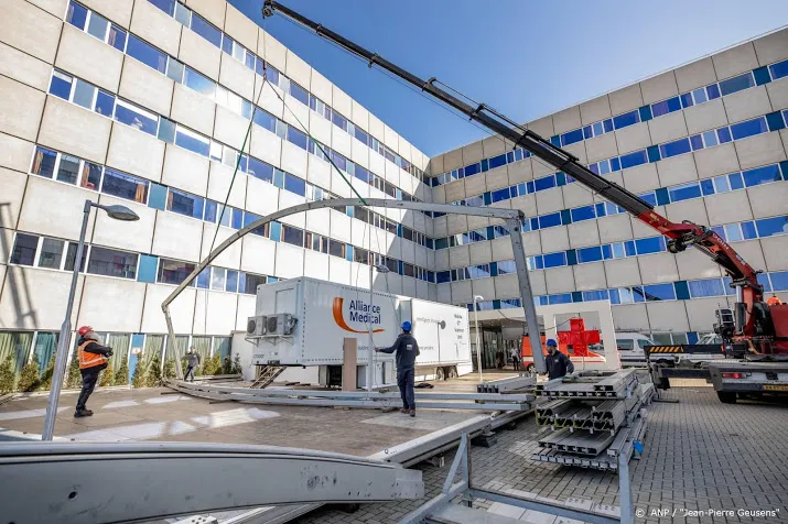 coronatesttent voor academisch ziekenhuis in maastricht