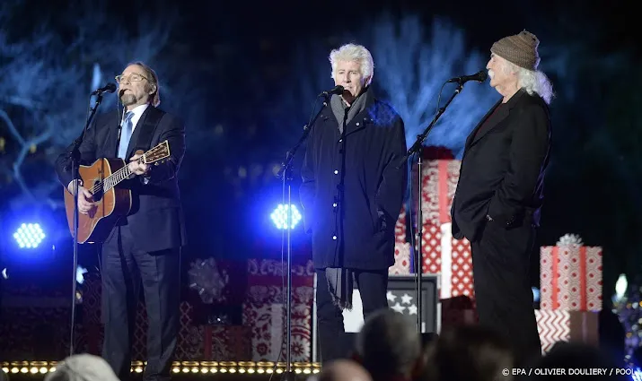 crosby en stills sluiten zich aan bij spotify boycot young