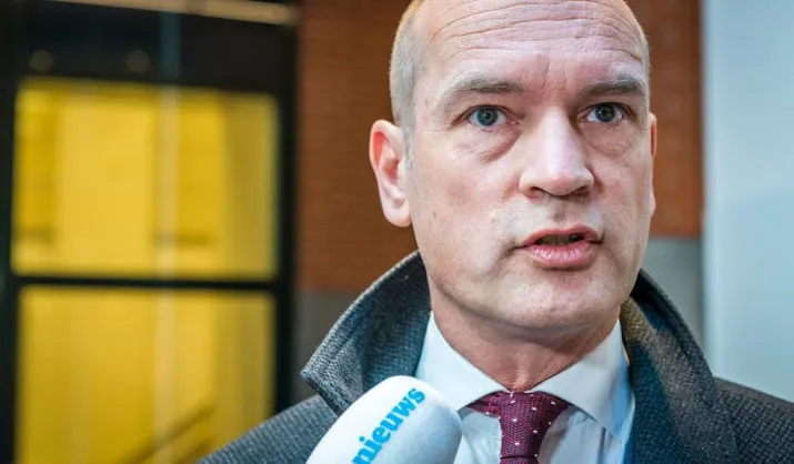 cu financien regeerakkoord tegen licht houden