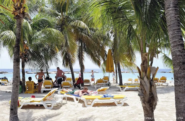 curacao breekt toeristenrecord maar aantal nederlanders daalt