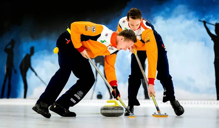 curlingmannen krijgen steunen nocnsf