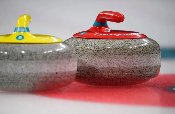 curlingmannen verliezen openingsduel op wk