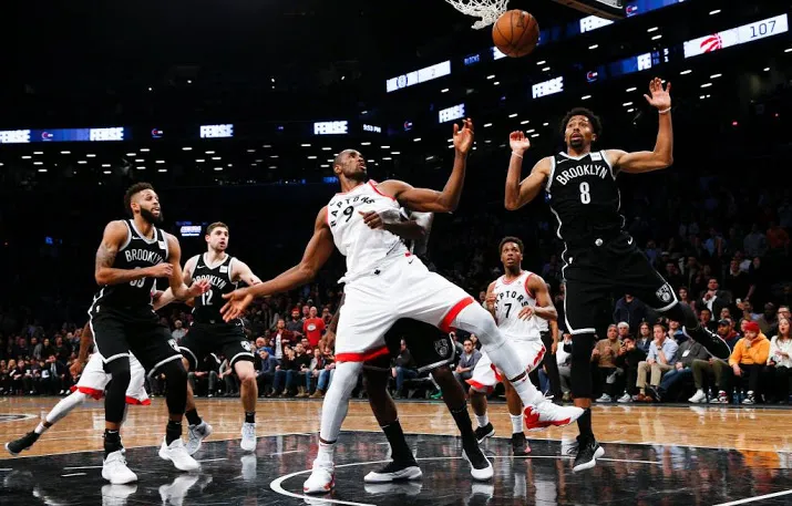curry leidt warriors ook langs nuggets