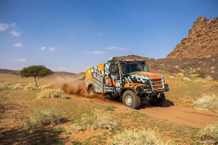 dakar koploper van kasteren loopt uit ondanks slechte dag