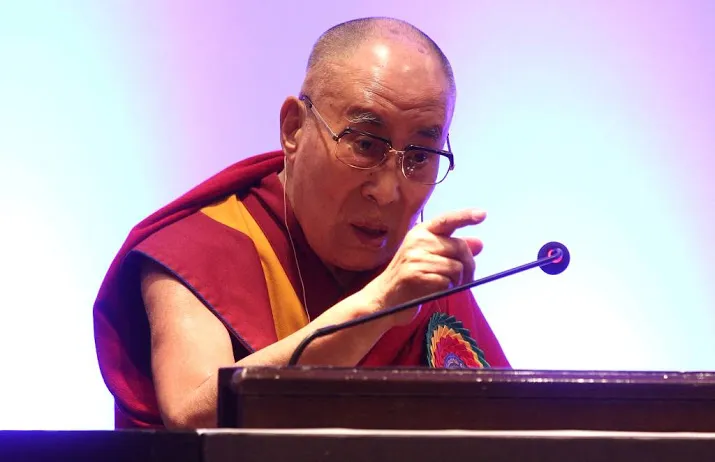 dalai lama ontmoet misbruikslachtoffers