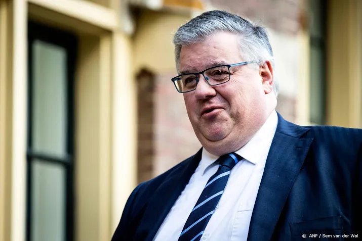 dankbare burgemeesters laat openbare orde over aan de politie