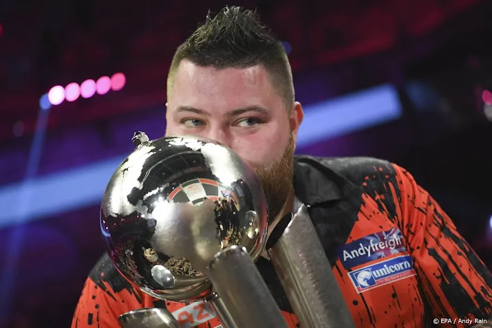 darter smith nieuwe leider wereldranglijst van gerwen derde
