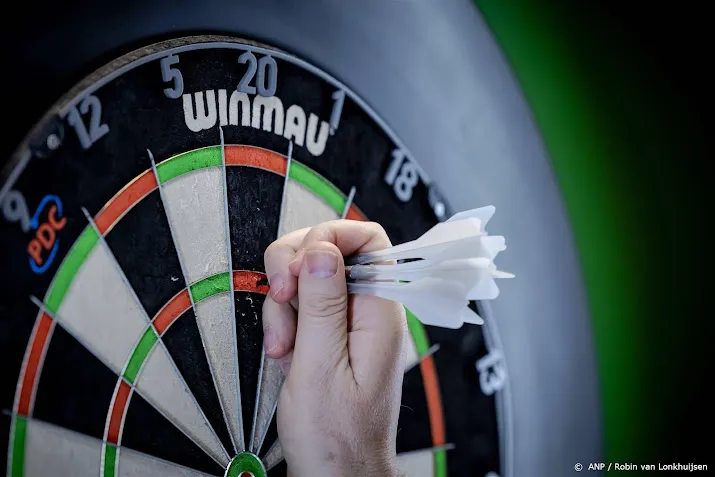 darter van barneveld stunt met zege op van gerwen in duitsland