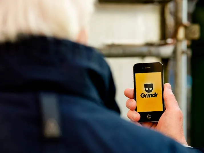 dating app grindr naar de beurs