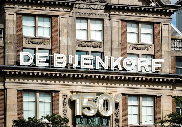 de bijenkorf verplicht dragen mondkapje in winkels grote steden