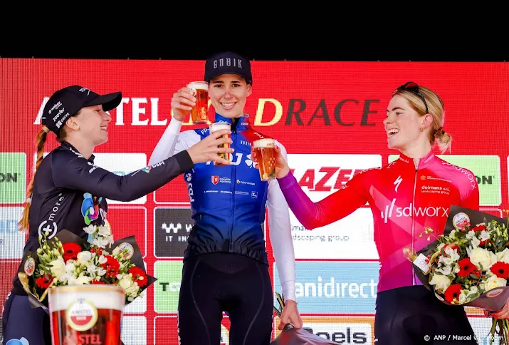 de ene tweede plaats is de andere niet voor vollering