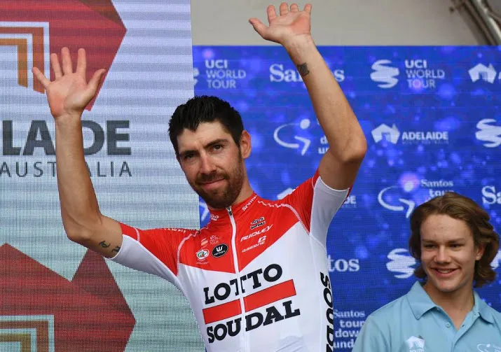de gendt verrast met solo in catalonie