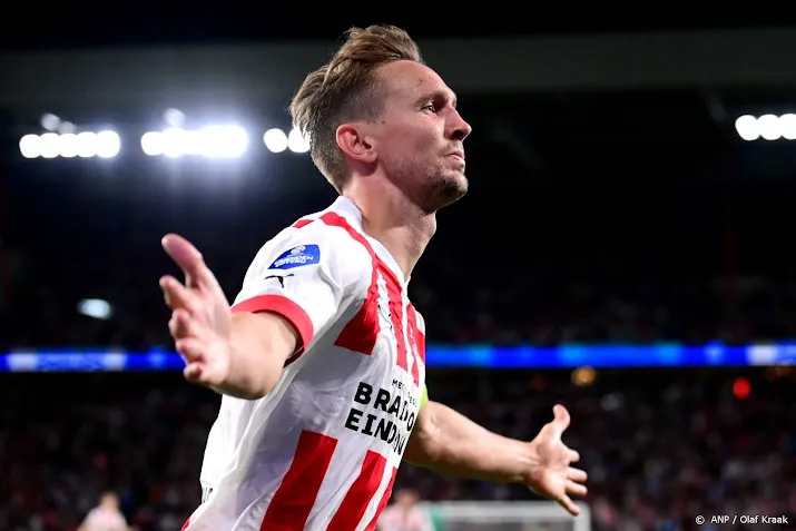 de jong kan zijn geluk niet op na winnende treffer voor psv