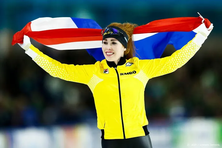 de jong prolongeert titel op 3000 meter