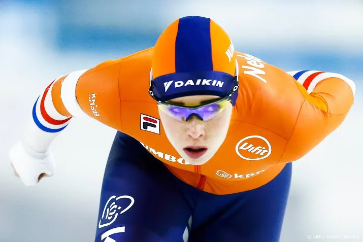 de jong slaat solo toe op 3000 meter