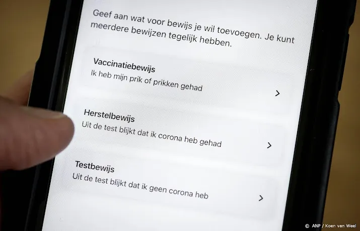 de jonge coronapas door omikron misschien nog korter geldig