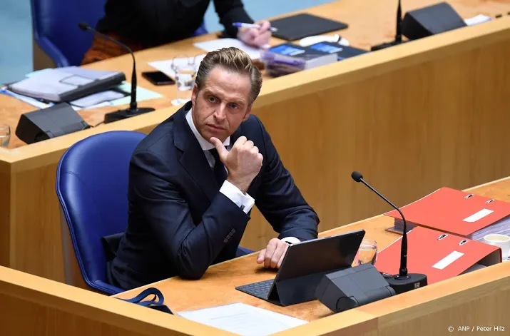 de jonge coronatesten verwerken in abu dhabi gaat niet door