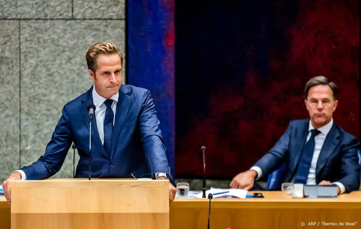 de jonge denkt nog even na over quarantaineverplichting