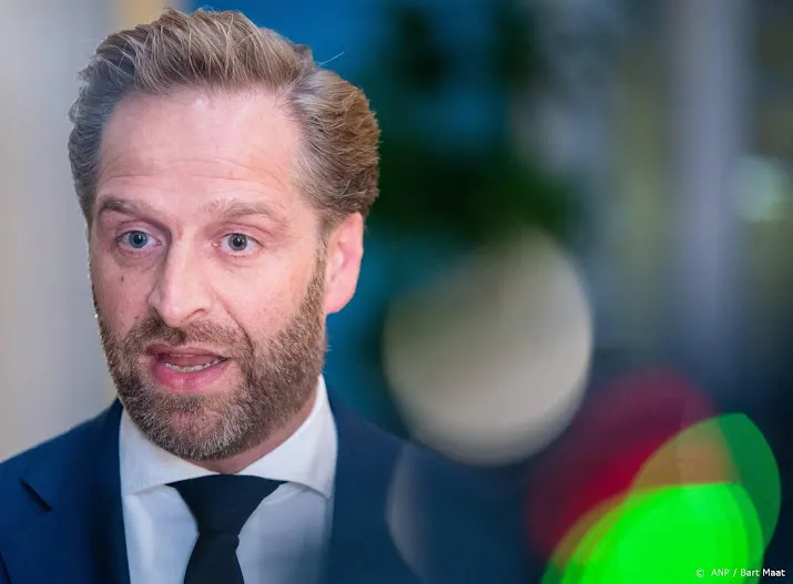 de jonge doet aangifte van dreigtweet met galg