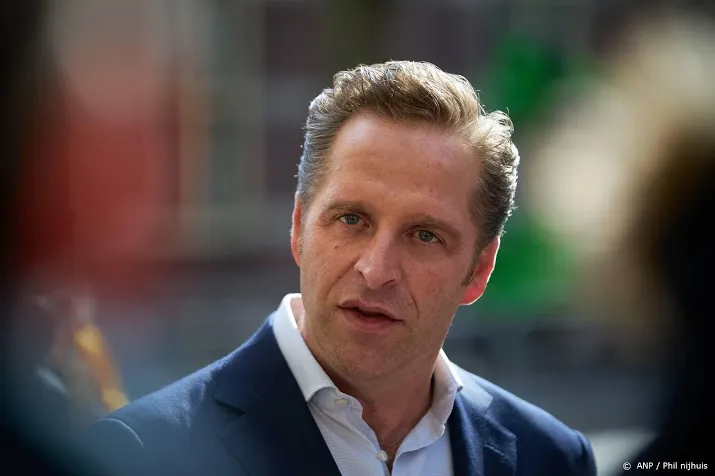 de jonge gaat effecten uitstel tweede prik verder onderzoeken
