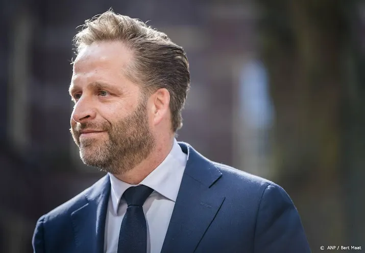 de jonge hoopt dat hogere rente de verhitte woningmarkt afkoelt