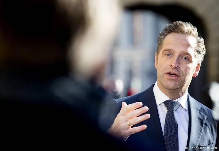 de jonge maandag mogelijk al versoepelingen verpleeghuizen
