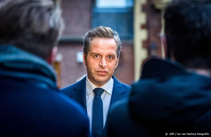 de jonge stevig ingrijpen nodig omdat virus plankgas geeft