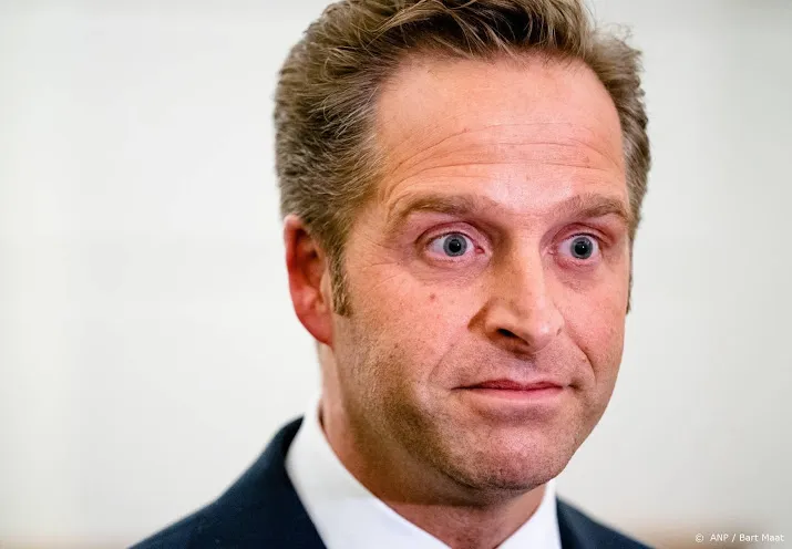 de jonge weken tegen besluit aangehikt