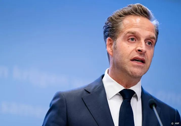 de jonge zorgmedewerkers krijgen bonus van 1000 euro