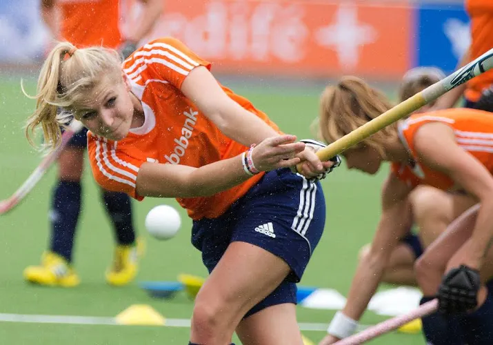 de lange mag blijven hockeyen