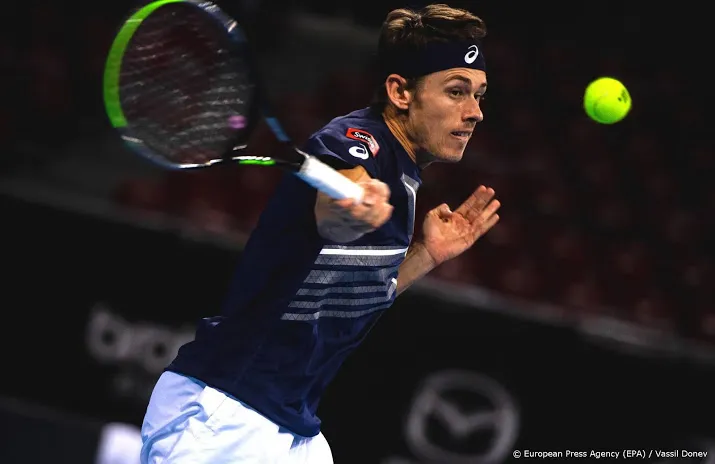 de minaur krijgt eerste atp titel in 2021 door opgave boeblik