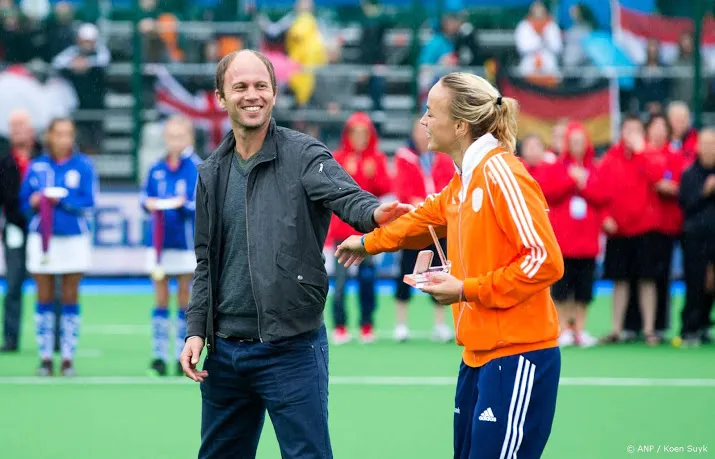 de nooijer weg bij hockeysters bloemendaal