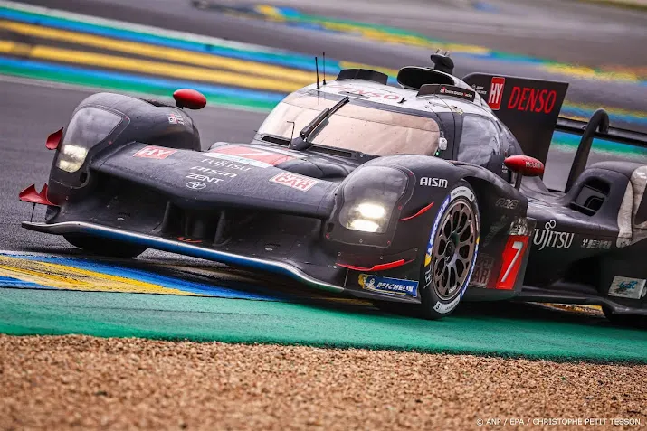 de vries met toyota op podium in 24 uur van le mans