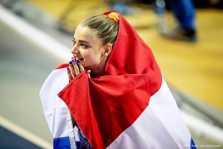 de witte vecht zich naar brons op 400 meter