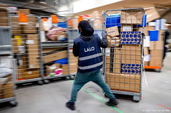 december wordt drukste maand ooit voor webwinkels en bezorgers
