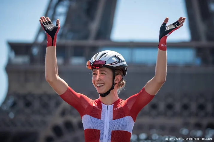 deense ludwig klopt vos in sprint derde etappe tour