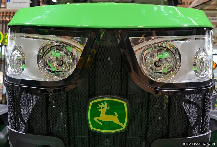 deere schuift in top bedrijf
