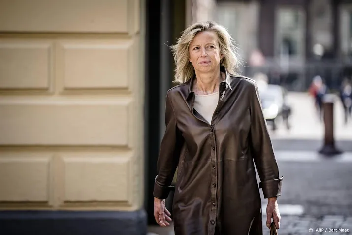 defensie heeft steeds minder materieel om te geven aan oekraine